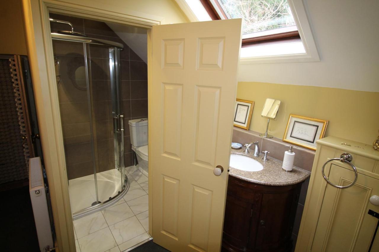 The Coach House Villa Whitby Bagian luar foto